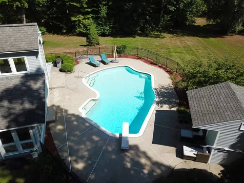 22 Wilcombs Way Chester NH 03036