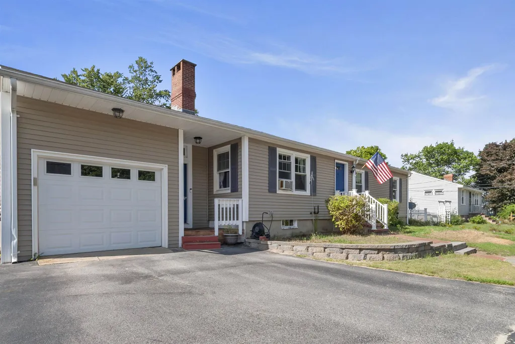 32 Hall Place Exeter NH 03833