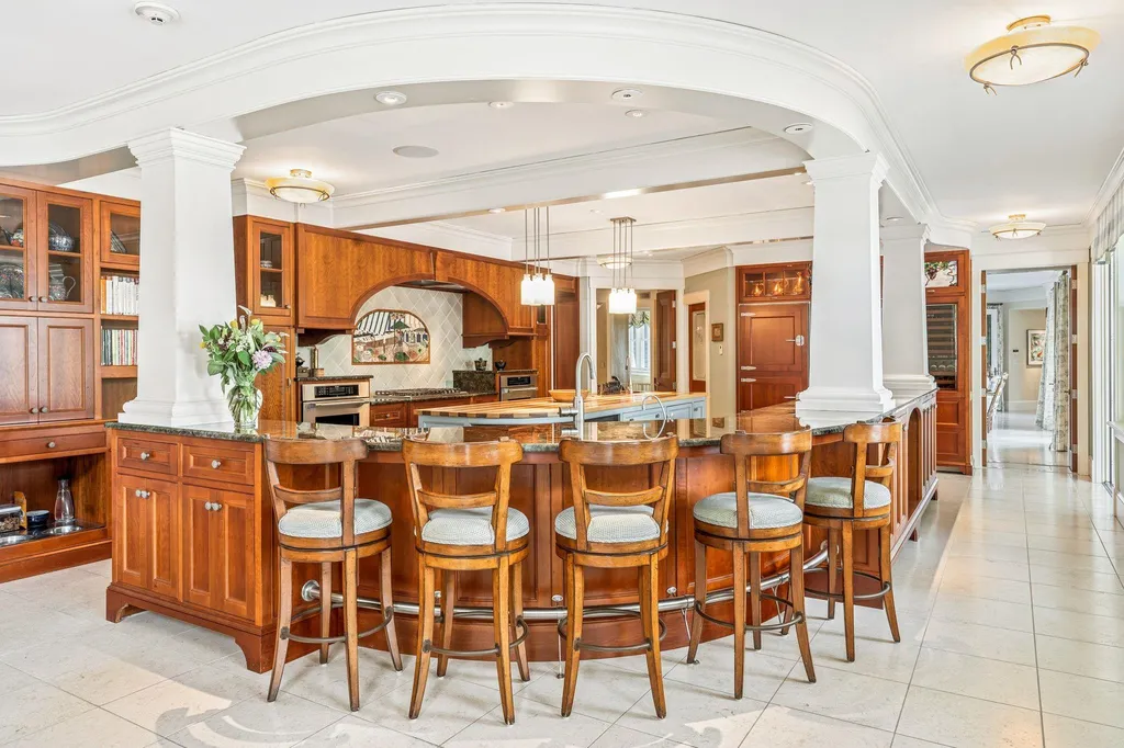 32 Wisteria Drive Dover NH 03820