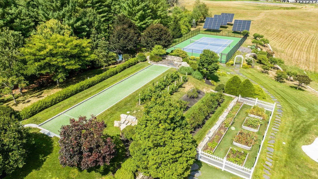32 Wisteria Drive Dover NH 03820