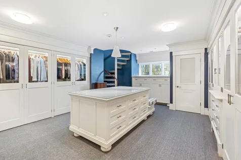 32 Wisteria Drive Dover NH 03820