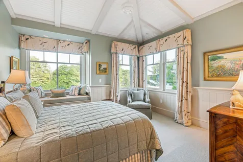 32 Wisteria Drive Dover NH 03820