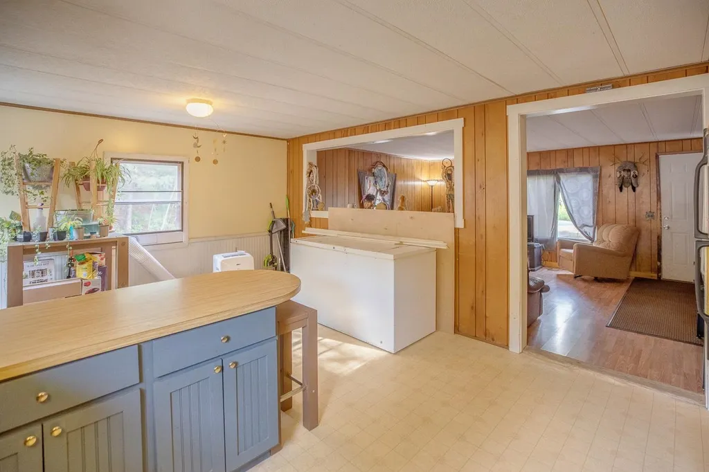 24 Robbins Nest Road Thornton NH 03285