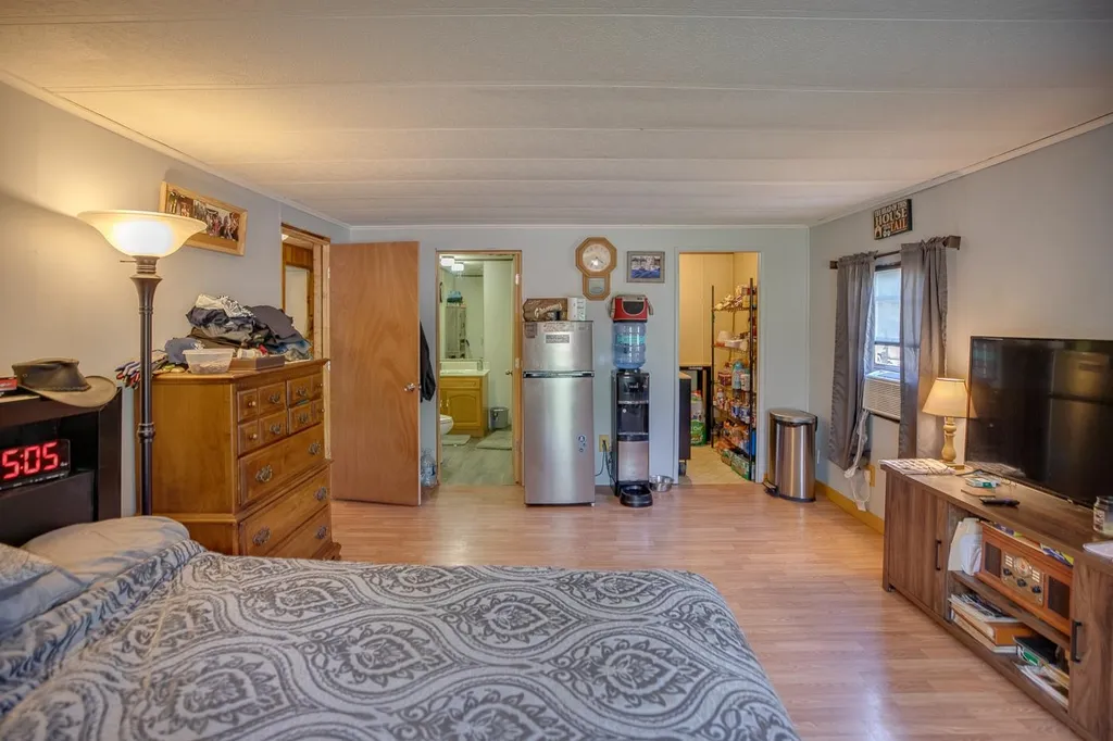 24 Robbins Nest Road Thornton NH 03285