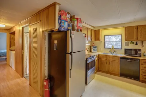 24 Robbins Nest Road Thornton NH 03285