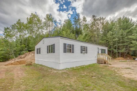 24 Robbins Nest Road Thornton NH 03285