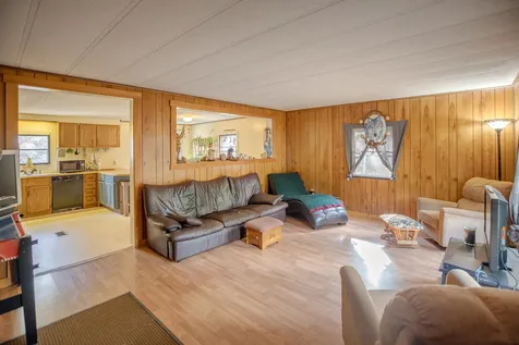 24 Robbins Nest Road Thornton NH 03285
