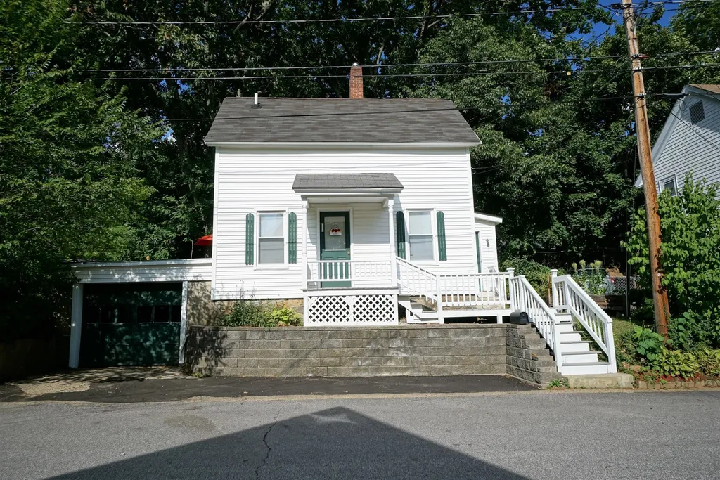 52 Gilbert Street Laconia NH 03246