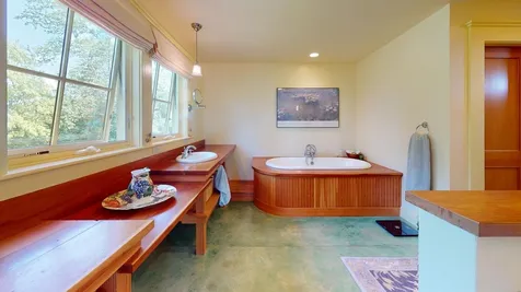 777 Hallock Road New Haven VT 05491