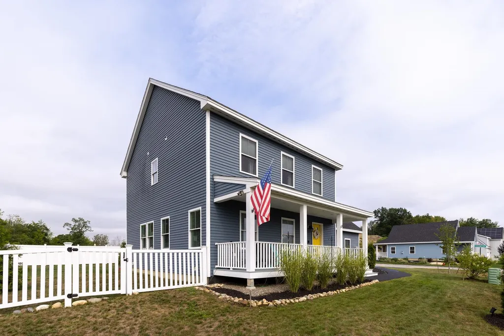 123 Fillmore Boulevard Rochester NH 03867