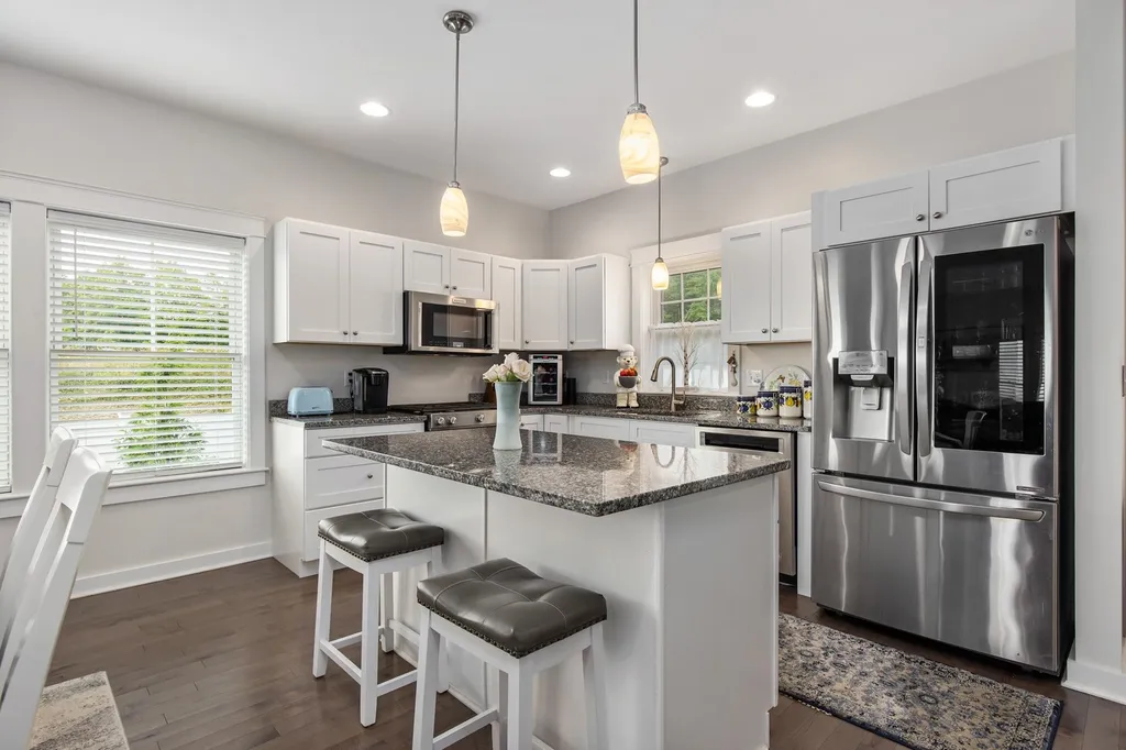 123 Fillmore Boulevard Rochester NH 03867