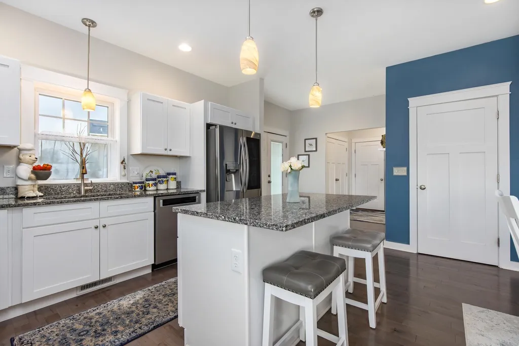 123 Fillmore Boulevard Rochester NH 03867