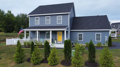 123 Fillmore Boulevard Rochester NH 03867