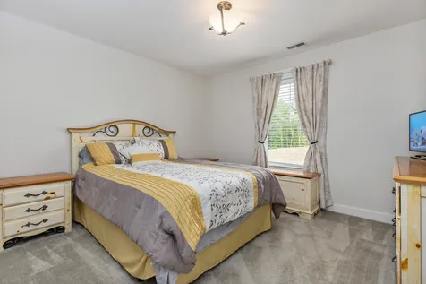 123 Fillmore Boulevard Rochester NH 03867