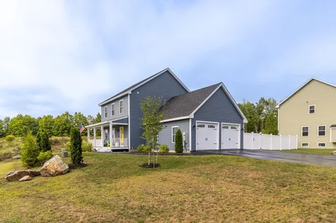 123 Fillmore Boulevard Rochester NH 03867