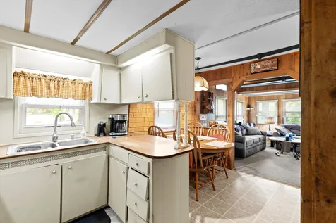 173 Stage Road Nottingham NH 03290