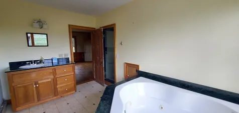 1222 Gov Meldrim Thomson Scenic Highway Orford NH 03777