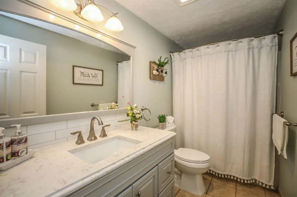 1555 Bodwell Road Manchester NH 03109