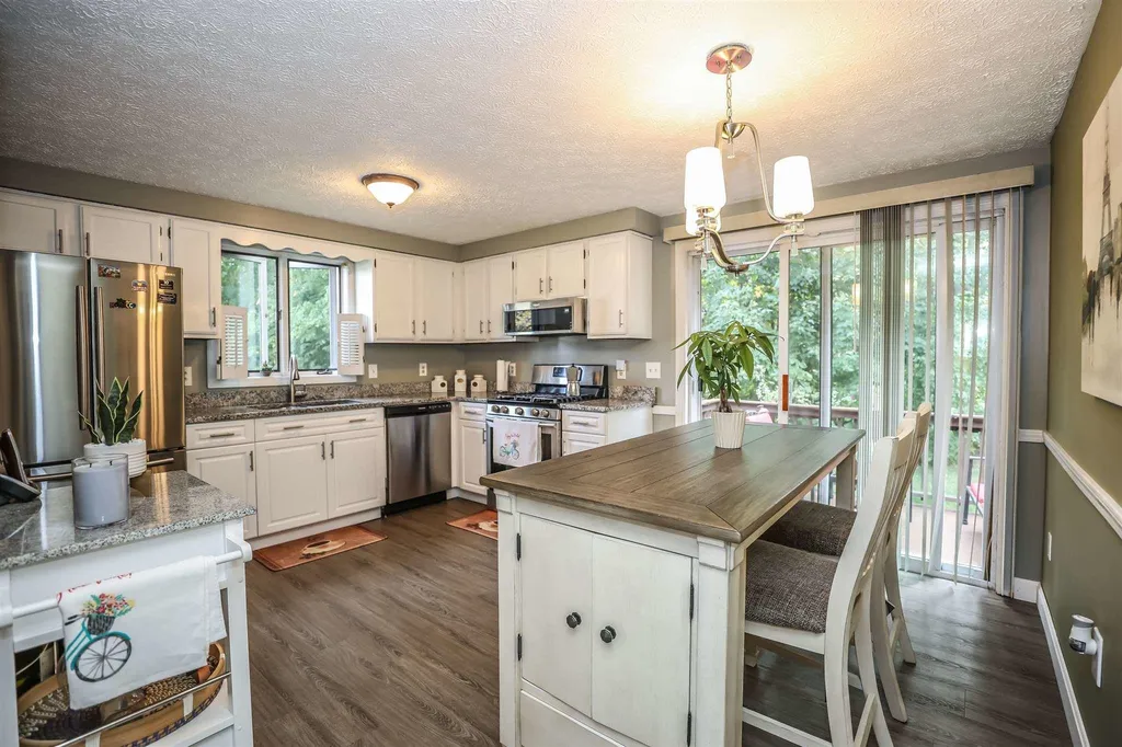 1555 Bodwell Road Manchester NH 03109