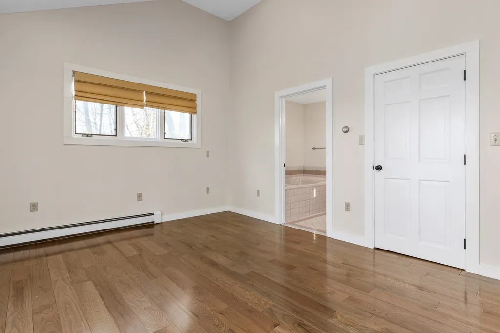 12 Treehouse Way Barrington NH 03825