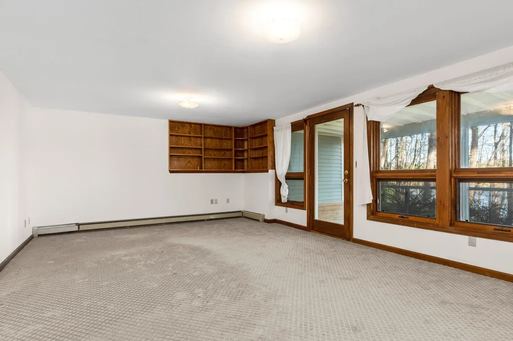 12 Treehouse Way Barrington NH 03825
