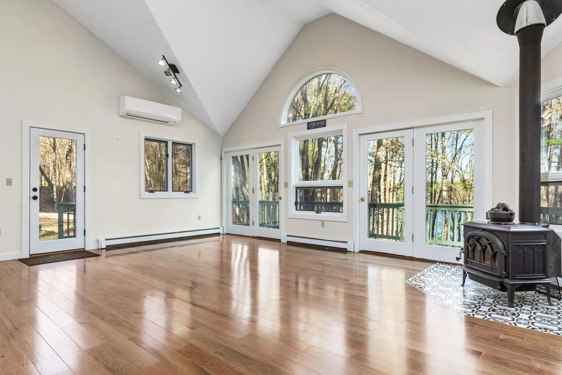 12 Treehouse Way Barrington NH 03825