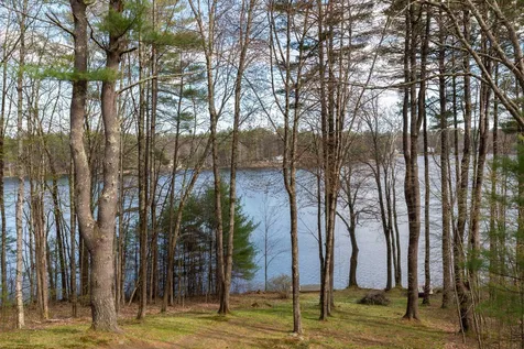 12 Treehouse Way Barrington NH 03825