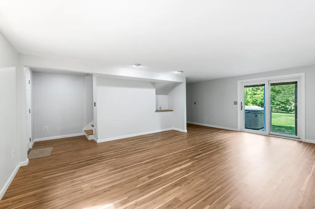 402 Cross Hill Road Wilmot NH 03287