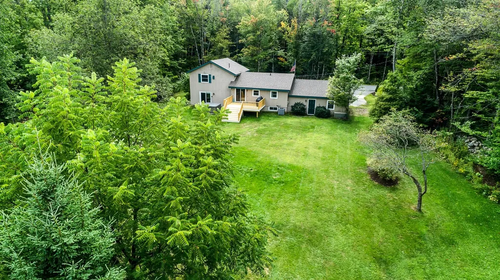 402 Cross Hill Road Wilmot NH 03287