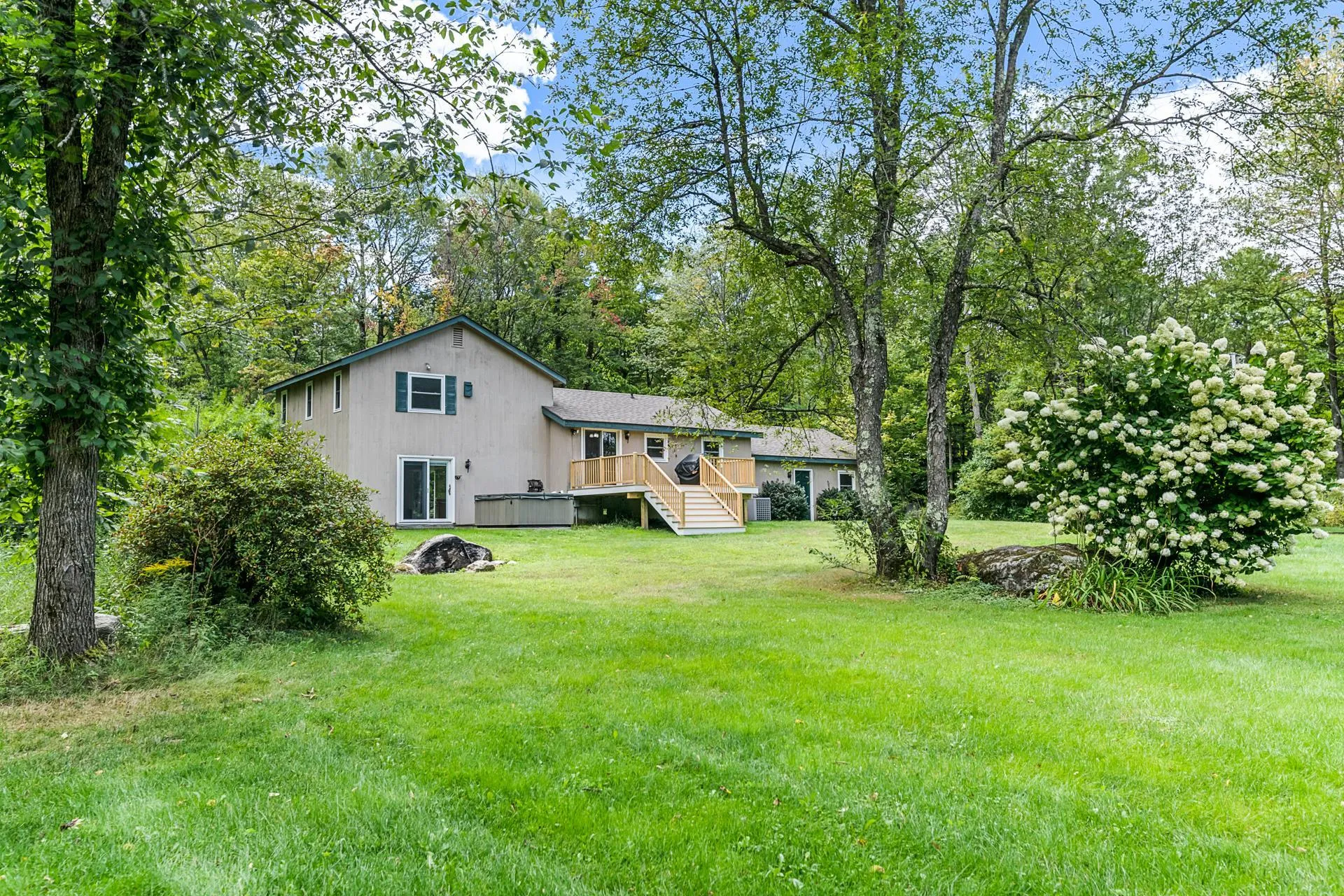 402 Cross Hill Road Wilmot NH 03287