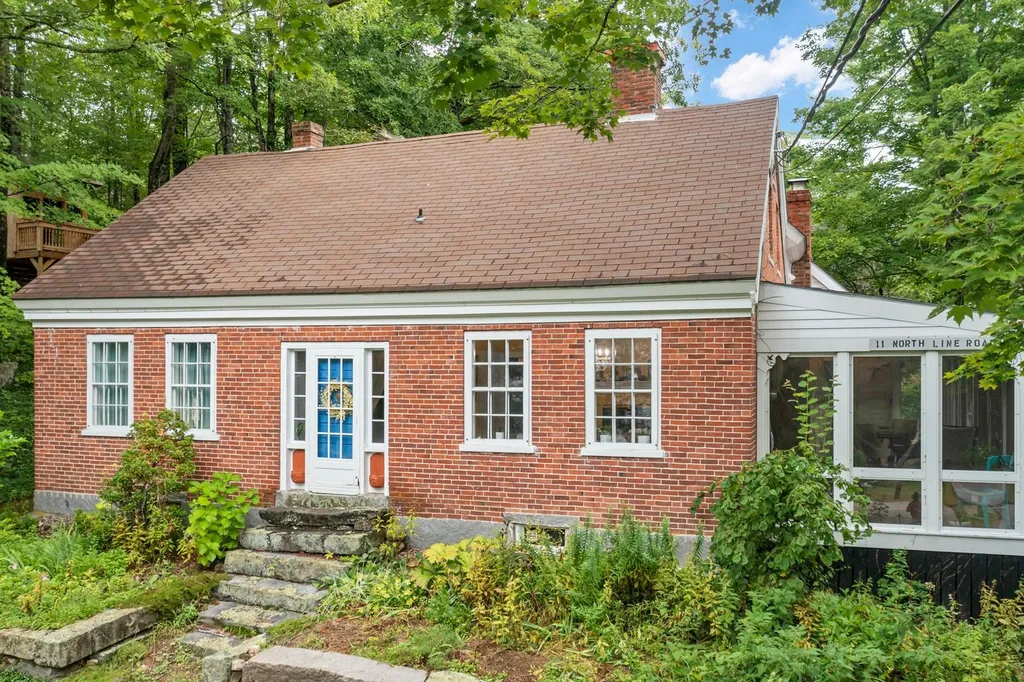 11 North Line Road Wolfeboro NH 03894