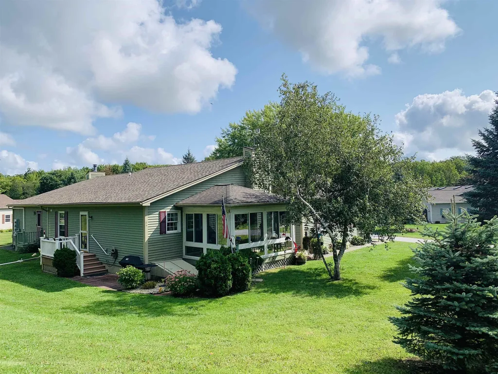 25 Country Club Estates Swanton VT 05488