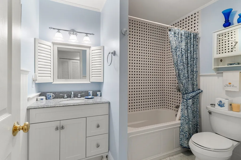 951 Ocean Boulevard Hampton NH 03842