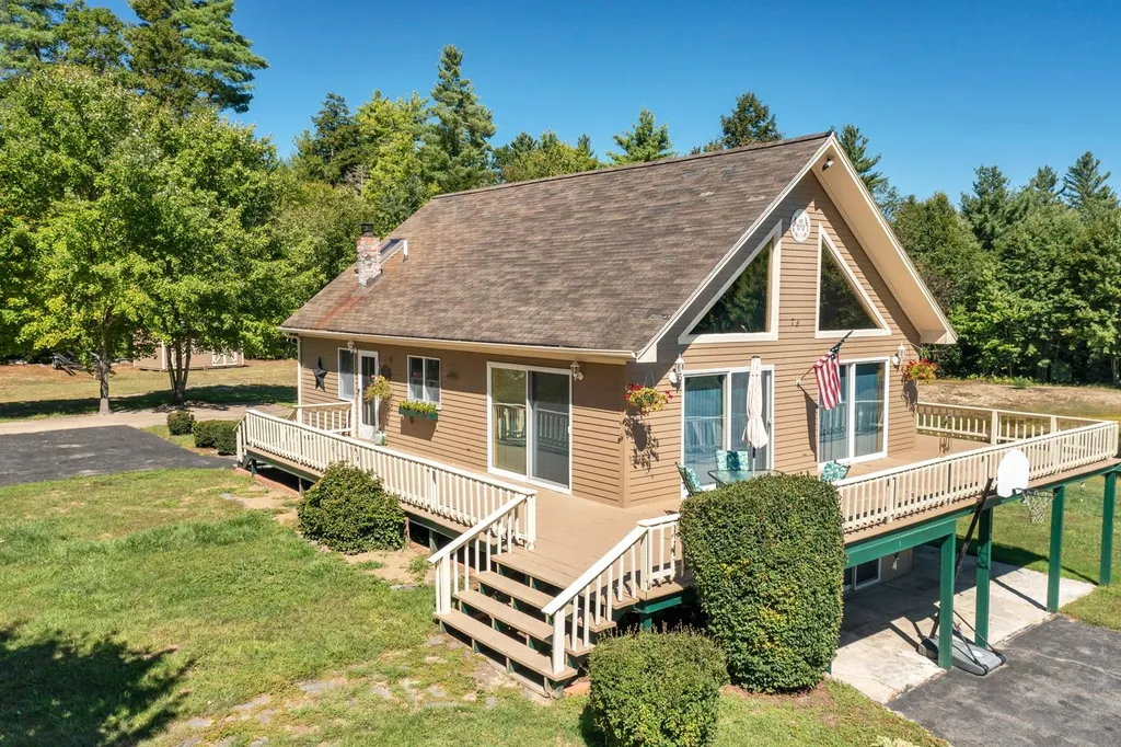 78 Old Tate Lane Middleton NH 03887