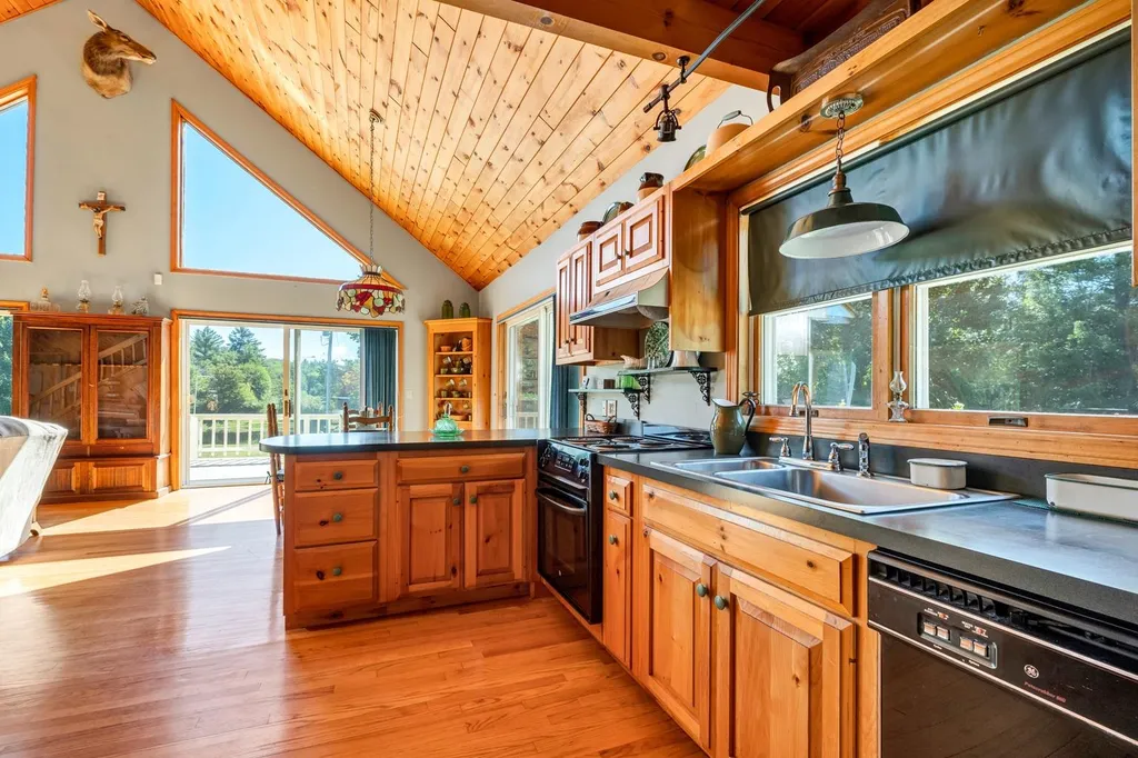 78 Old Tate Lane Middleton NH 03887