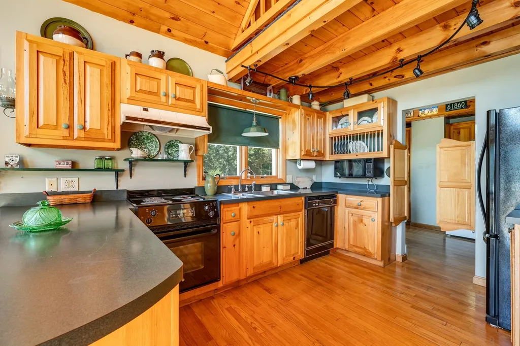 78 Old Tate Lane Middleton NH 03887