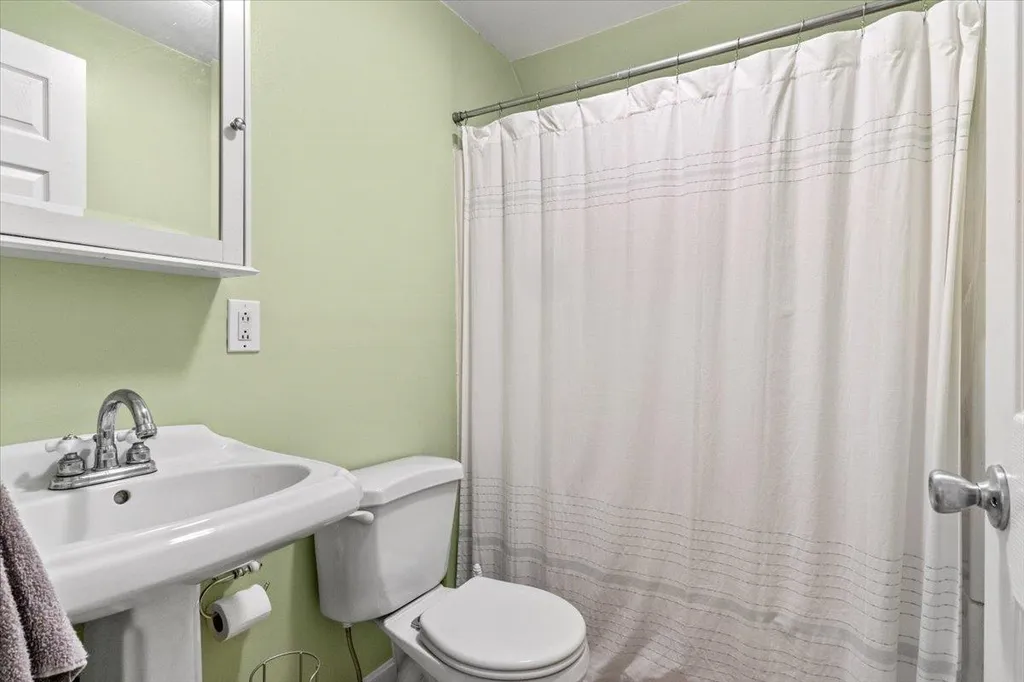 86 Tyler Bridge Road Hinesburg VT 05461