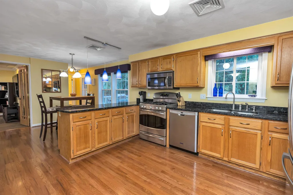19 Scotchpine Lane Merrimack NH 03054