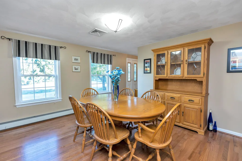 19 Scotchpine Lane Merrimack NH 03054