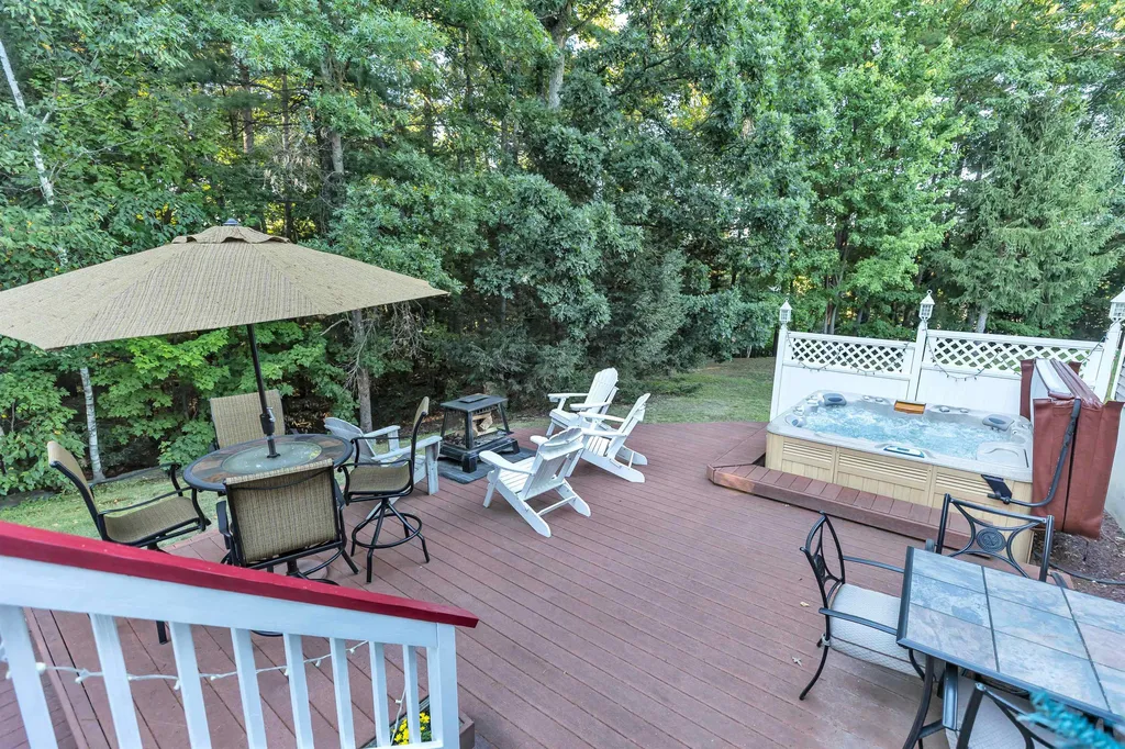19 Scotchpine Lane Merrimack NH 03054