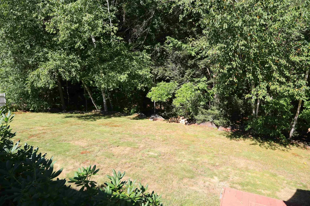19 Scotchpine Lane Merrimack NH 03054