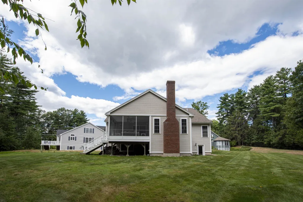 36 Meadowood Drive Exeter NH 03833