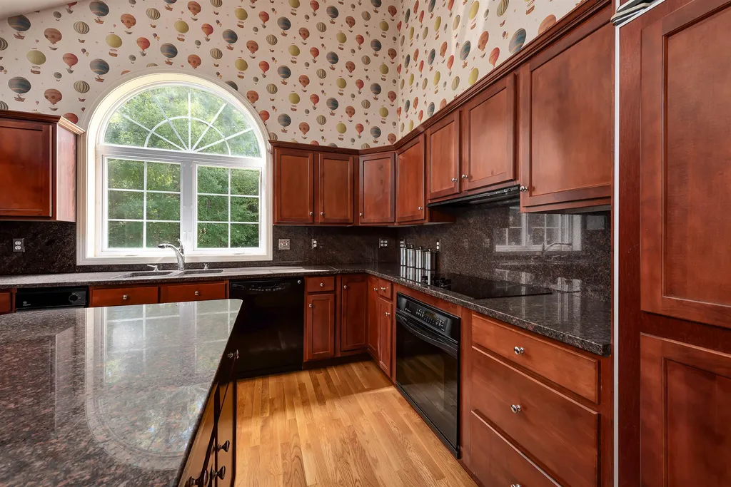 36 Meadowood Drive Exeter NH 03833