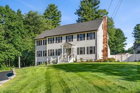 21 Bicentennial Drive Nashua NH 03062
