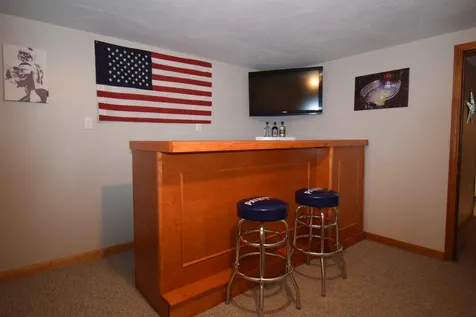 16 Clement Avenue Kingston NH 03848