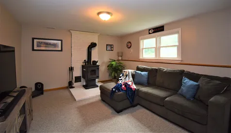 16 Clement Avenue Kingston NH 03848