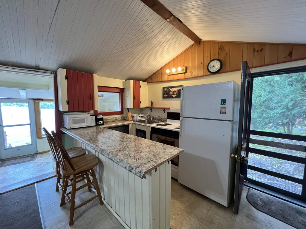 214 Way Lane Bridport VT 05734
