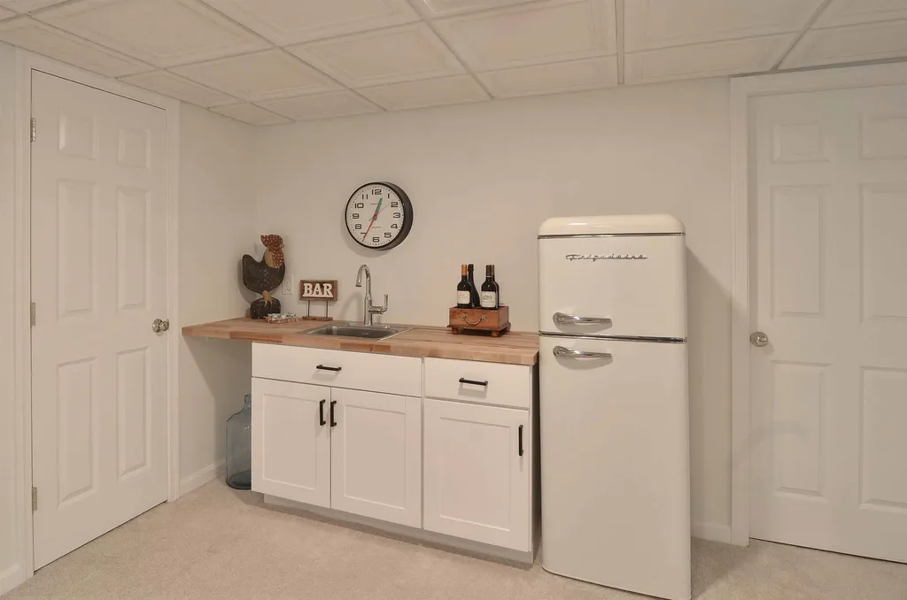 44 Emerald Lane Dover NH 03820