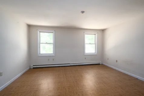 20 Magnolia Lane Laconia NH 03246