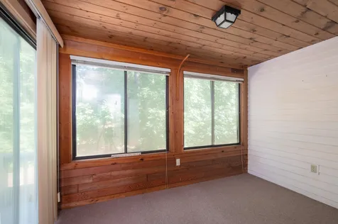 20 Magnolia Lane Laconia NH 03246